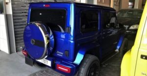 Az új Suzuki Jimny még inkább hasonlít a Mercedes G63-ra, mint eddig. Elegendő rászerelni egy tuning body kit-et