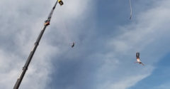 A bungee jumping ugrás után a mentőautóban kötött ki. 92 méter magasról ugrott a mélybe, elszakadt a kötele