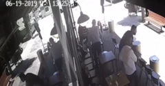A kávézó hidegvérű tulajdonosa székkel kínálta a menekülő tolvajt
