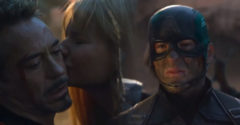 Kivágták a Bosszúállók: Végjáték legmeghatóbb jelenetét, amelyben a a szuperhősök Tony Starktól búcsúznak
