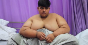 Ez a 10 éve srác a világ legkövérebb gyereke, majdnem 200 kg