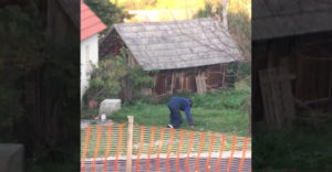 Kedves szomszéd, úgy tűnik, hogy ma egy kicsit sok volt a pia