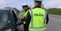 A Szlovák Rendőrség figyelmeztet az új szabályra, aminek megszegése esetén akár 300 eurós bírságot is kaphatsz