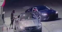 Benzinkúton akarták ellopni egy nő autóját, de erre nem számítottak a tolvajok