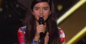 Angelina Jordan merész volt és a Bohemian Rhapsody slágert énekelte el, megérte (Aranygomb)