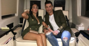 Cristiano Ronaldo gyönyörű párja egykor bolti eladóként dolgozott. Éppen ott ismerkedett meg jövendőbelijével.