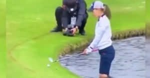 Nem gyakran látni az ehhez hasonló ütéseket a golfban