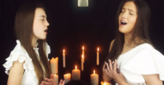 A szép nővérek Andrea Bocelli és Celine Dion világslágerét énekelték el