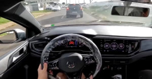 VIDEÓ: Kipróbálta a Volkswagen Poloján a városi vészfékasszisztenst (Költséges tévedés)