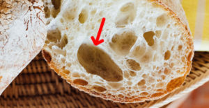 Vettél már olyan kenyeret, amelyben ilyen lyukak vannak? Tudjuk, mi okozza őket