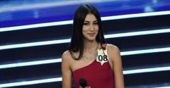 Az egész világ felfigyelt a „Miss Italy” szépségversenyre. Egy 18 éves versenyző és a fürdőruhás felvonulás tehet erről