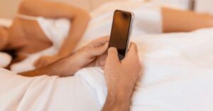 A 45 éves tapasztalattal rendelkező társkeresési szakértő szerint minden hűtlen embernek van egy közös tulajdonsága