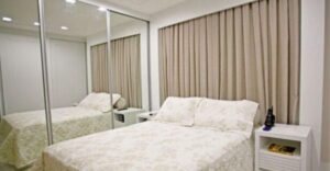 Egy ijesztő ok, amiért soha nem szabadna az ágy felé fordítani a tükröt