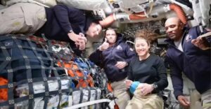 Az Artemis II-misszió űrhajósa visszatérése után egy mélyreható élményről beszélt: az űrből nyíló kilátás felébresztette benne az Istenbe vetett hitet