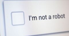Az antirobot-ellenőrzés csapdaként működik: a csalók új módszere megfosztja az embereket megtakarításaiktól