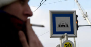 Robbant a bírságbomba a budapesti megállókban, úgy tűnik, idén vadásznak a szabályszegőkre
